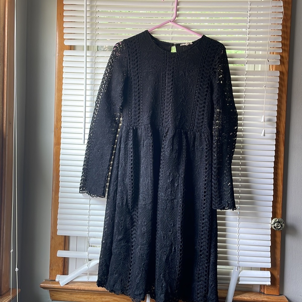 Black long sleeve lace dress